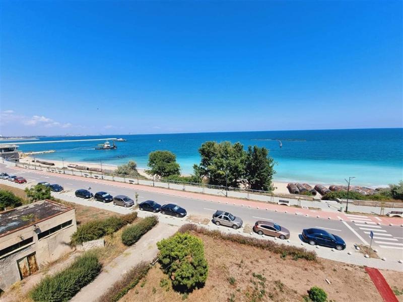 Almaris